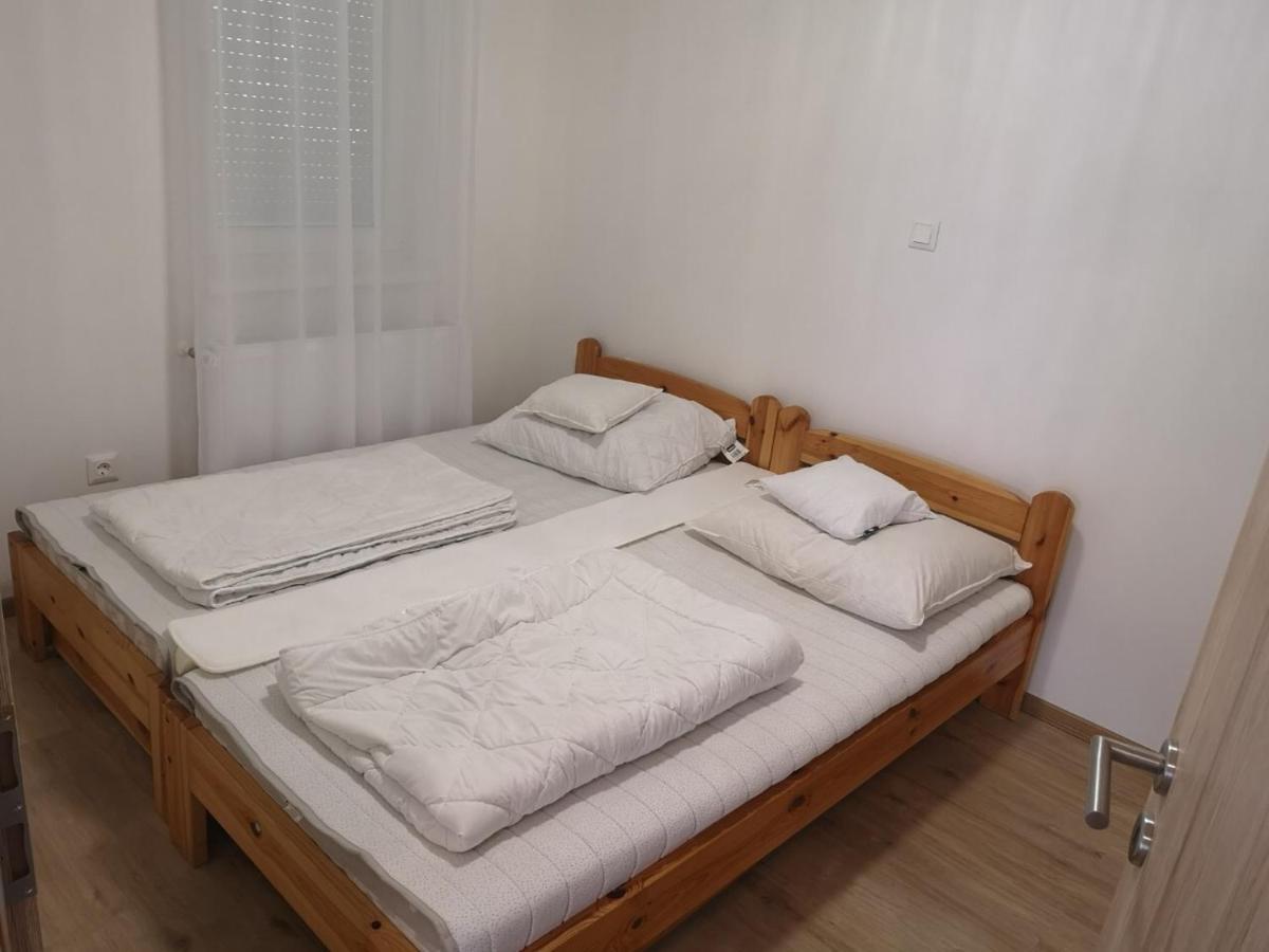 Nella Apartman Apartment ชิโอฟก ภายนอก รูปภาพ