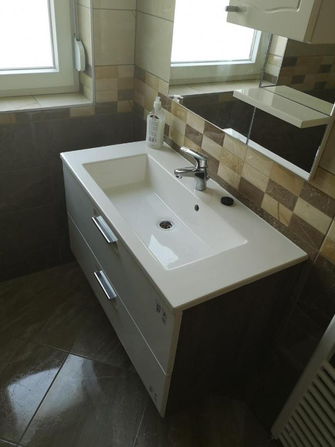 Nella Apartman Apartment ชิโอฟก ภายนอก รูปภาพ